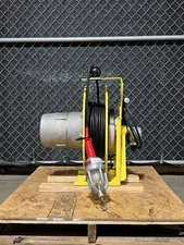 LARSON Explosion Proof LED Drop Light & Reel-10W LED-100' SOOW Cord-1050 Lumens