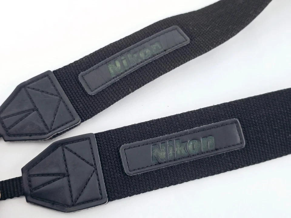 Raro🌸[Casi COMO NUEVO] Correa para el cuello para cámara Nikon genuina negra 1,5 pulgadas (3,8 cm) de Japón Foto 4 de 4