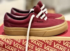 VANS Old Skool low-top sneakers - never worn! Women 7/Men 5.5