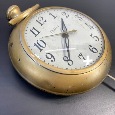 Vintage Working UNITED CLOCK CORP Brooklyn ny, U.S.A Watch Mid