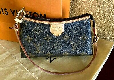 Gently used Louis Vuitton discovery Pochette. 500.99 Comment to hold 3 max  holds. #retailtherapy #gentlyused
