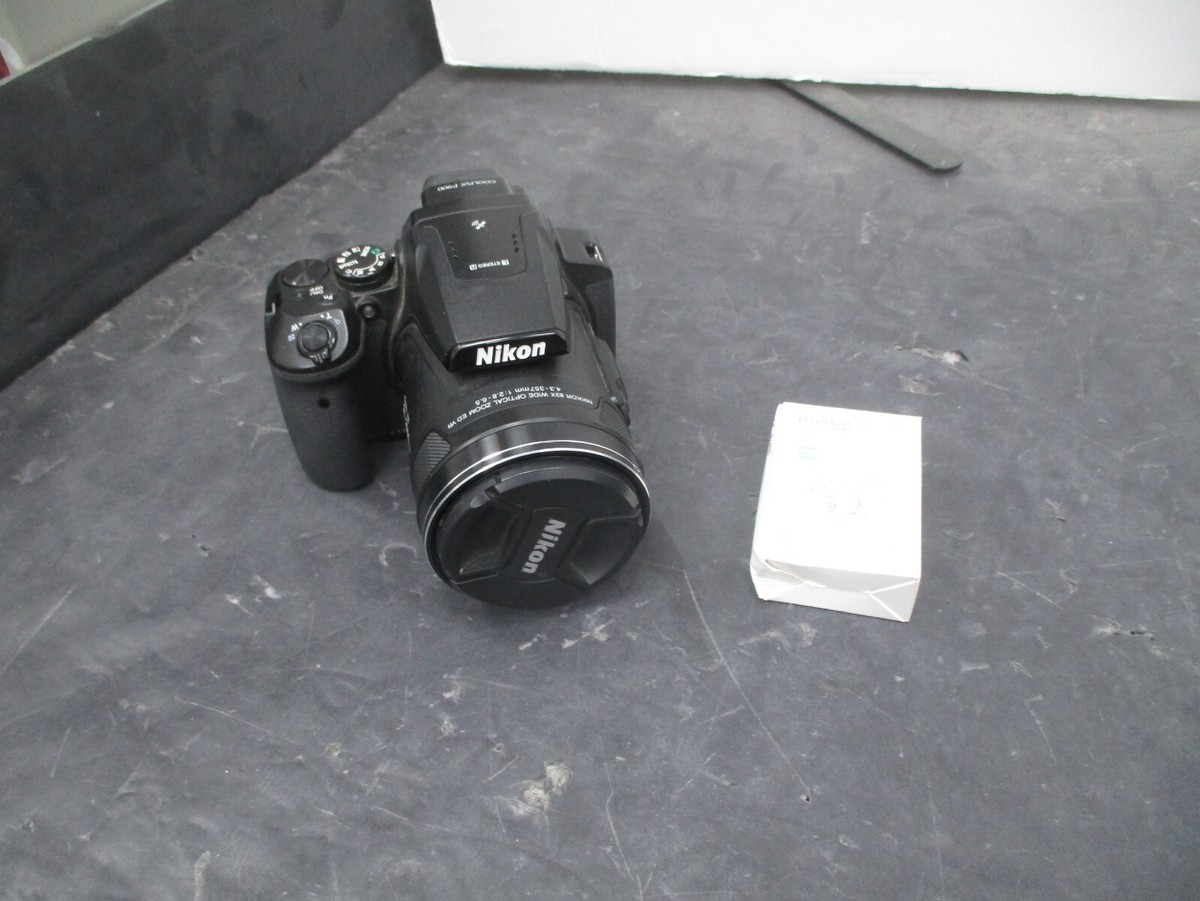Nikon COOLPIX P900 Digital Camera w/83x Zoom w/ Battery