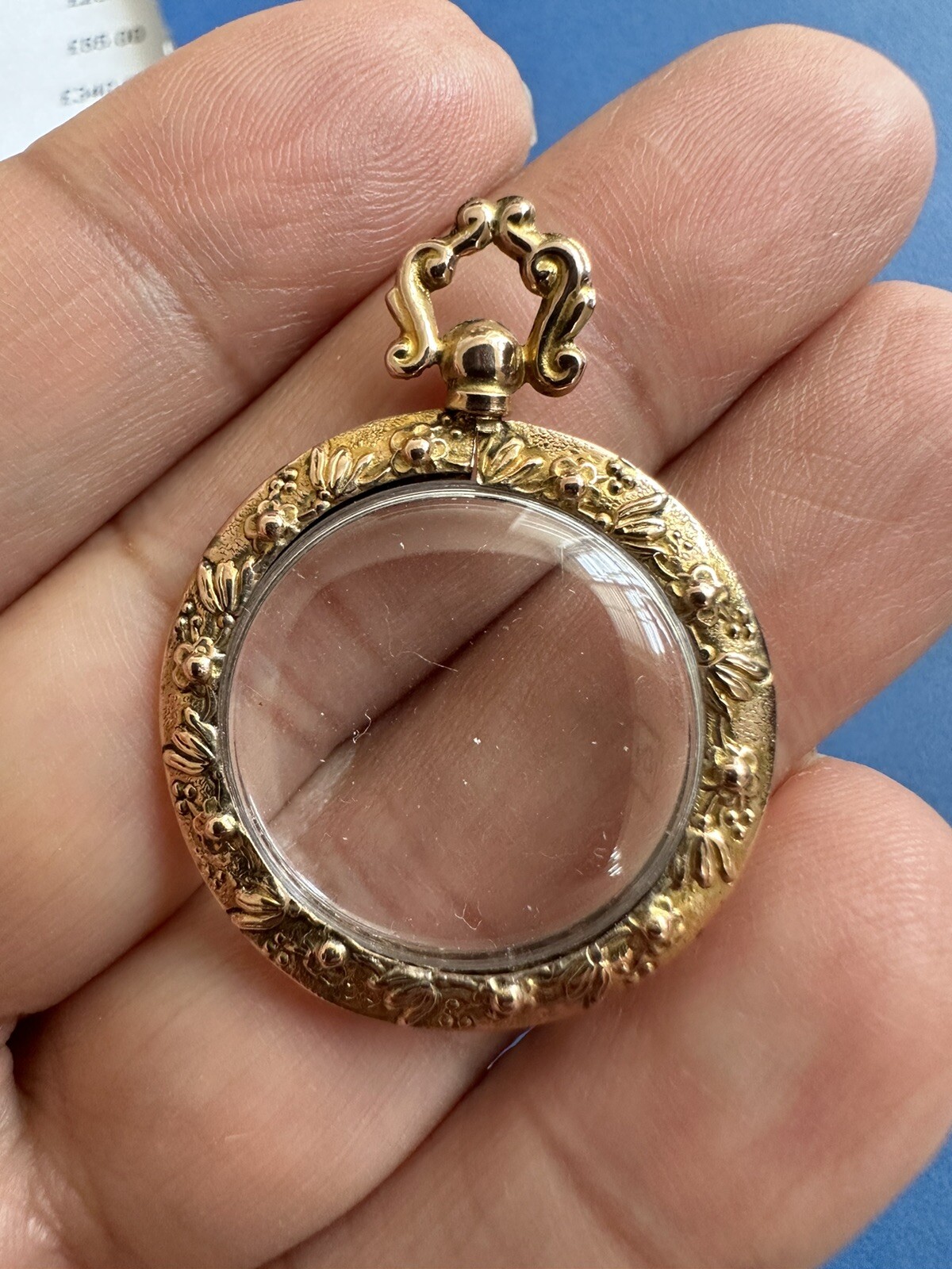 Edwardian Antique 9Ct Rose Gold Floral Embossed 2 Glazed Locket Pendant