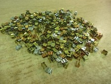 NEW Littelfuse 101002 Fuse Clips Lot of 471  FREE SHIPPING 