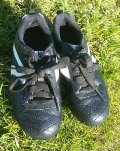 girls tee ball cleats