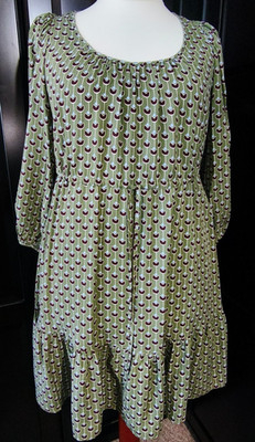 ''HALLHUBER'' Damen  Kleid Gr. 36, Viskose, in Grünton mit Muster, neuwertig!