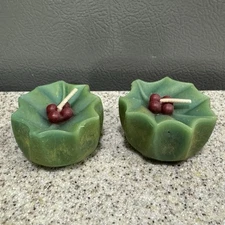 2 Armadilla Wax Works #824 Mini Holly Holiday Candles Christmas Unused Rare Find