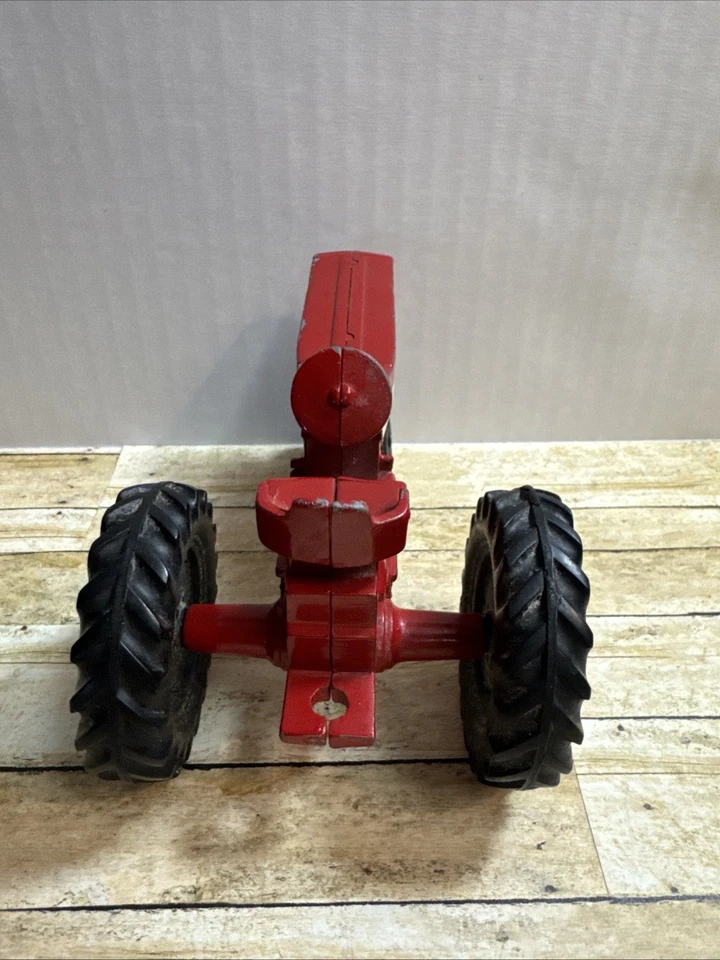 De colección 1:16 Die-Cast Rojo Ertl Cosechadora Internacional Juguete Granja Tractor 8" de Largo Foto 4 de 4