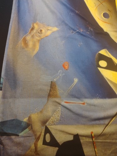 Salvador Dali abstract Art T-shirt Size Large All Over Hand Apparatus - Picture 4 of 14