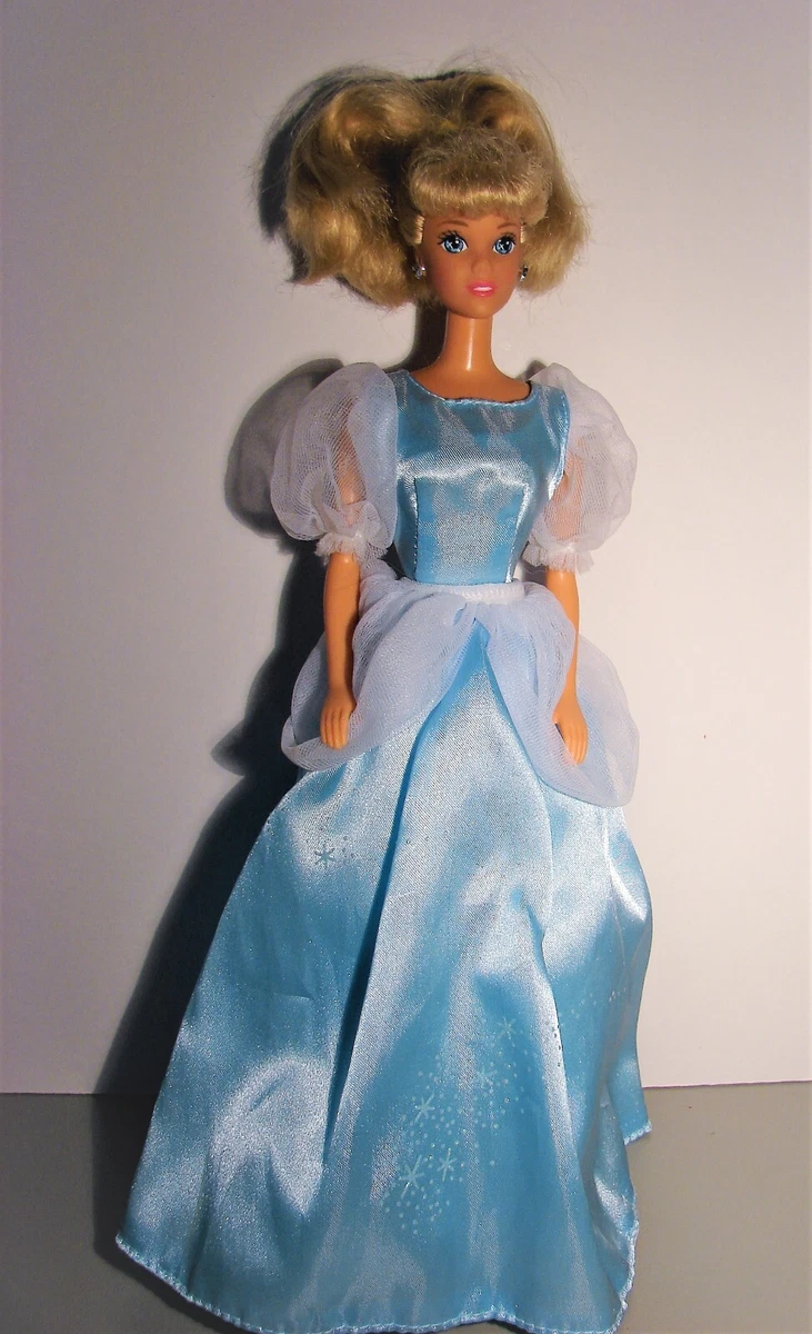 Vintage 1991 Disney Classics Cendrillon Barbie Doll France