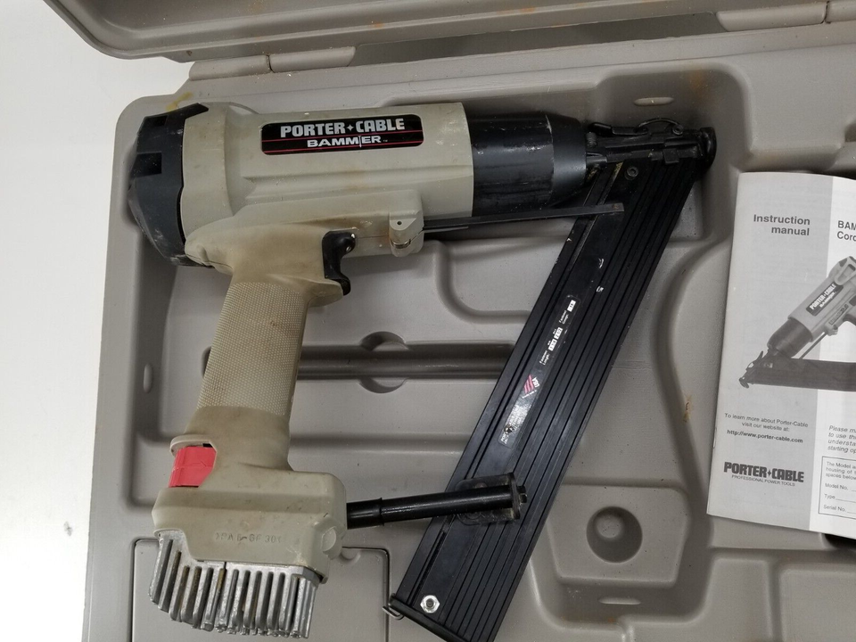 Porter Cable Bammer 15 Ga. Cordless Gas Powered Finish Nailer with Case