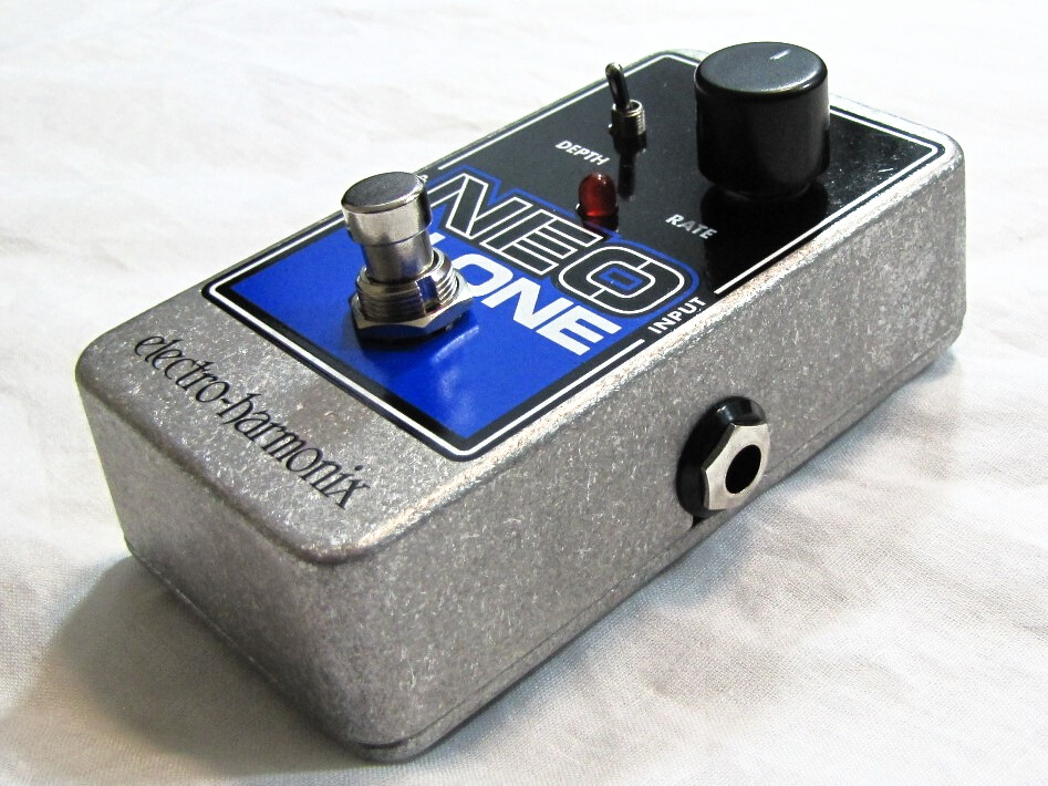 Used Electro-Harmonix EHX Neo Clone Analog Chorus Guitar Effects