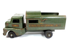 Vintage 1948 STRUCTO Telephone Co. Green Pressed Steel Service Truck 12  long