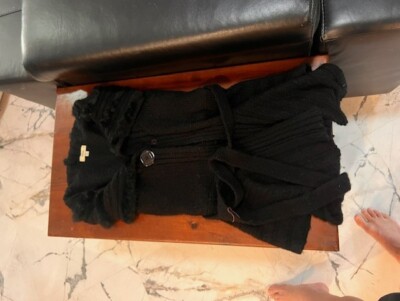 hendi sleeveless sweater coat size m/l