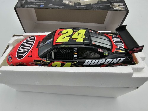 Jeff Gordon #24 DuPont 2010 Impala Negro Rojo 1/24 NASCAR Diecast/6884 Acción Nuevo en caja - Imagen 6 de 12