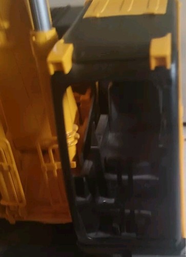 BRUDER Caterpillar Cat Excavator Toy - Picture 5 of 12