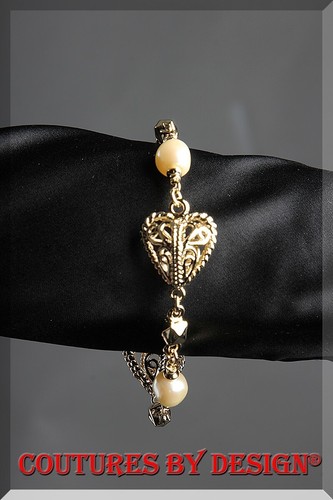 St John Link Bracelet Pearls, Filigree Hearts in Gold Tone NWT MSRP $250 - Picture 4 of 6