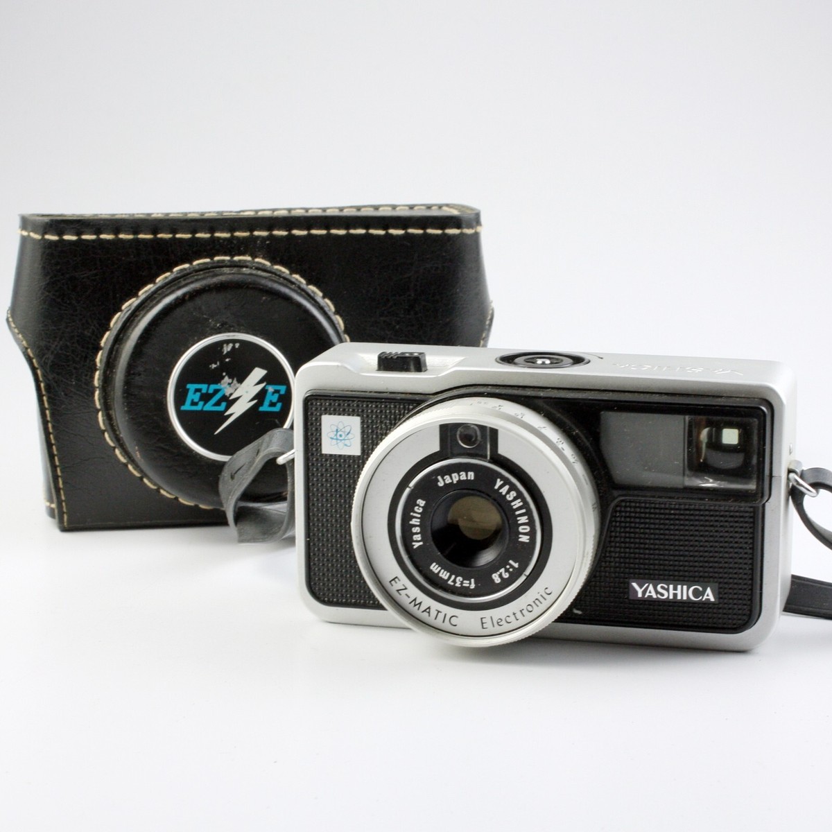 ★SALE★YASHICA ヤシカ かわいい フイルムカメラ EZ-matic Yashica EZ-Matic Auto-Exposure 126 Cartridge Camera + Yashinon