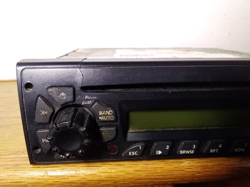 2009-2010 Delphi CD Radio USB Aux OEM * 24076731 * - Picture 2 of 4