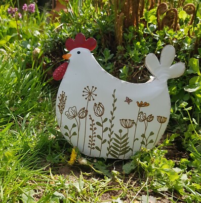 Huhn mit Blüten Sommergarten Dekoration Innen/außen