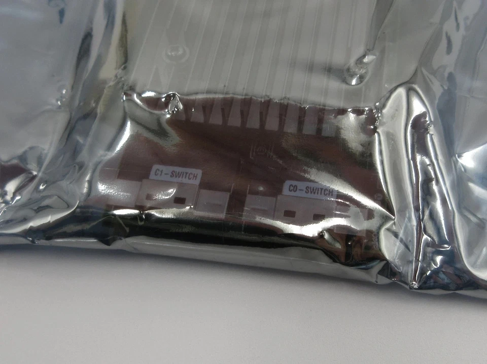 NEW Lenovo ThinkSystem 1610-8P NVMe Switch RAID Controller 4Y37A09764 02YE536 - Image 4 of 4