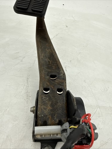97-04 Corvette C5 Gas Accelerator Pedal Drive by Wire GOOD USED SPECIAL PRICE - Picture 4 of 22