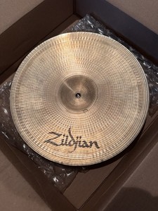 Vintage Zildjian New Beat 14" Hi-Hat Cymbals Pair Good Condition
