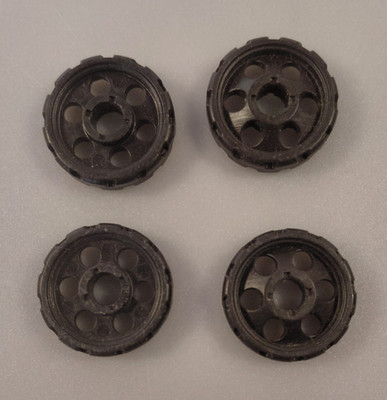 Knex Black Wheels kleiner 4er Set Größe 25 mm breit gebraucht in verschiedenen guten Zustand