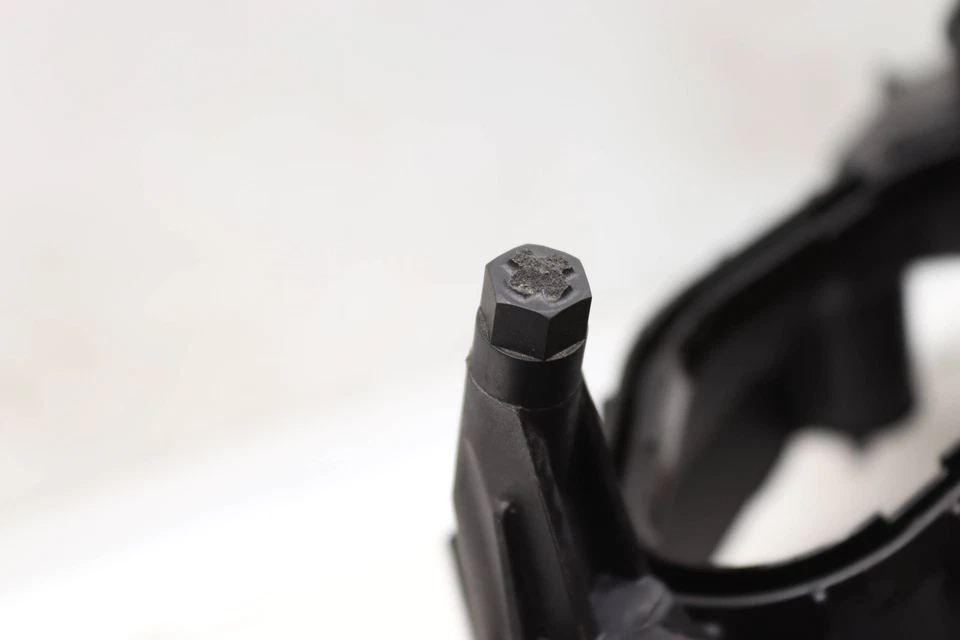 2019-2023 BMW Z4 2.0L - Engine Valve / Cylinder HEAD Cover 8691778 - Image 2 of 4