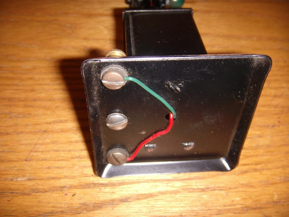 TRAIN SIGNAL Vintage Louis Marx & Co. Automatic Train Signal TESTED WORKS - Image 3 of 3