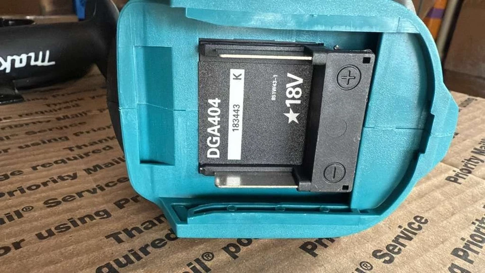 Amoladora angular Makita DGA404 18V 125mm máquina de corte recargable (solo herramienta) Foto 4 de 4