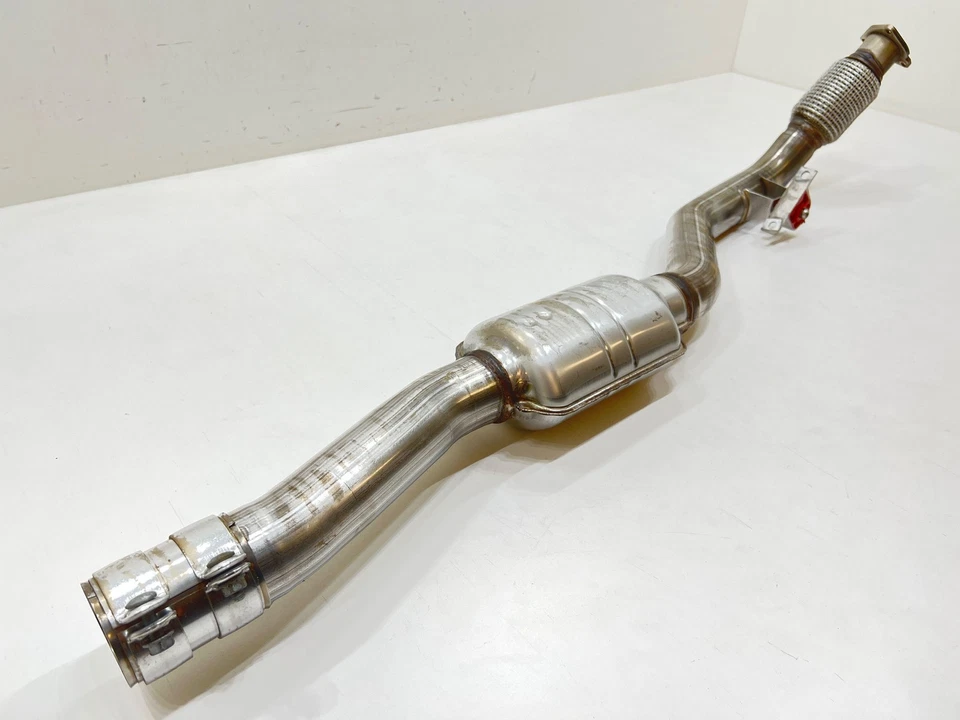 Sistema de escape delantero derecho Audi A6 Quattro 2019-2025 OEM 8W0253211K Foto 2 de 4