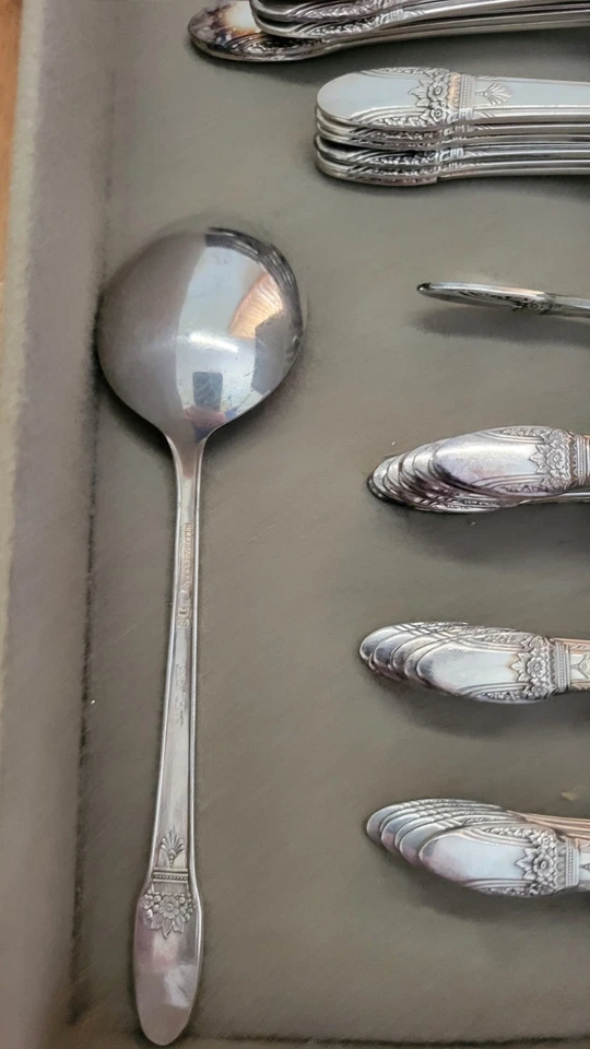 Cubiertos Rogers plateados 76 piezas "Primer amor" Foto 4 de 4