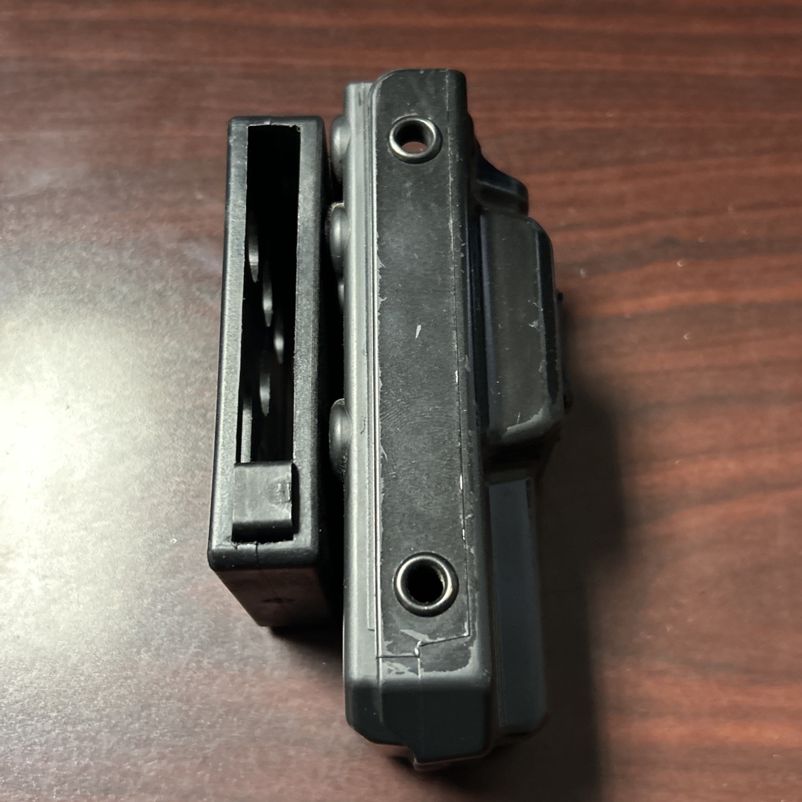 Eleven 10 Gear Tourniquet Holder Gloss Black