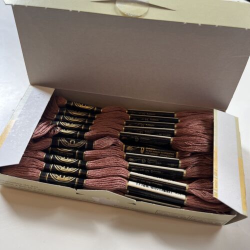 Vtg DMC 22 Skeins Box Mouline Special 25 Thread Floss #3772 V Dark Desert Sand - Picture 3 of 5