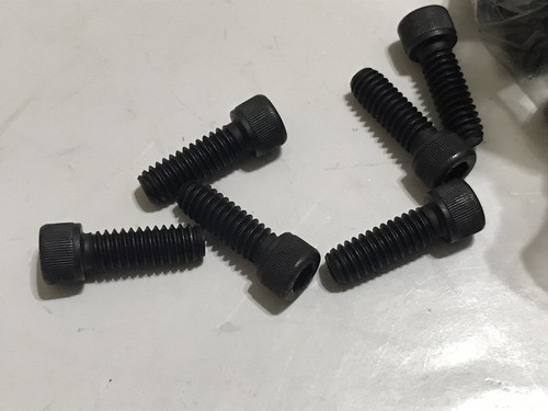(Lot of 100) Brighton Best 11139 1/4"-20 x 3/4" Socket Head Cap Screws Plain - Picture 7 of 8