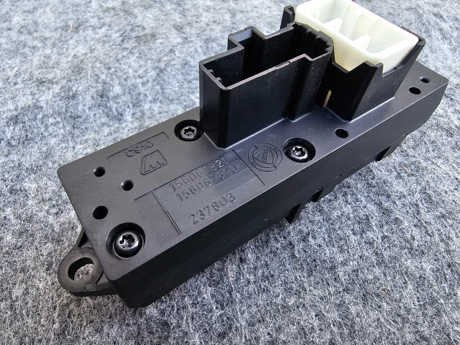 Maserati Quattroporte 2009-2018 Hazard switch