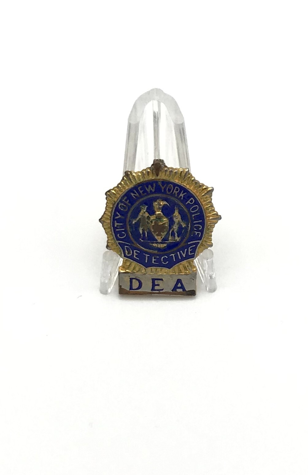 **NYPD Gold Detective**Police small shield / Pin  1 3/16