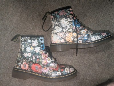  Dr. Martens Doc England MIE Rare 90's Vintage Dark Floral 1460 Boots UK7 US9 