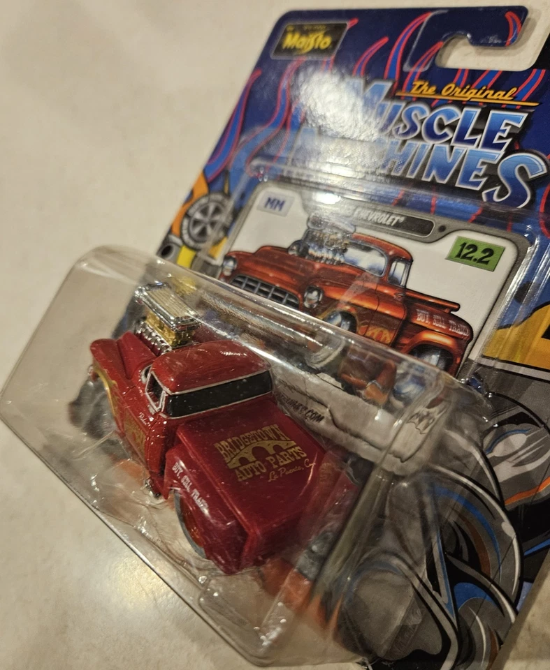 MUSCLE MACHINES 1955 CHEVY PICKUP BRIDGETOWN AUTO TRUCK RED 1/64  55 CHEVROLET - Image 3 of 4