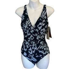 GOTTEX MISS BUTTERFLY FULL COVERAGE SURPLICE ONE PIECE SWIMSUIT Size 8 New