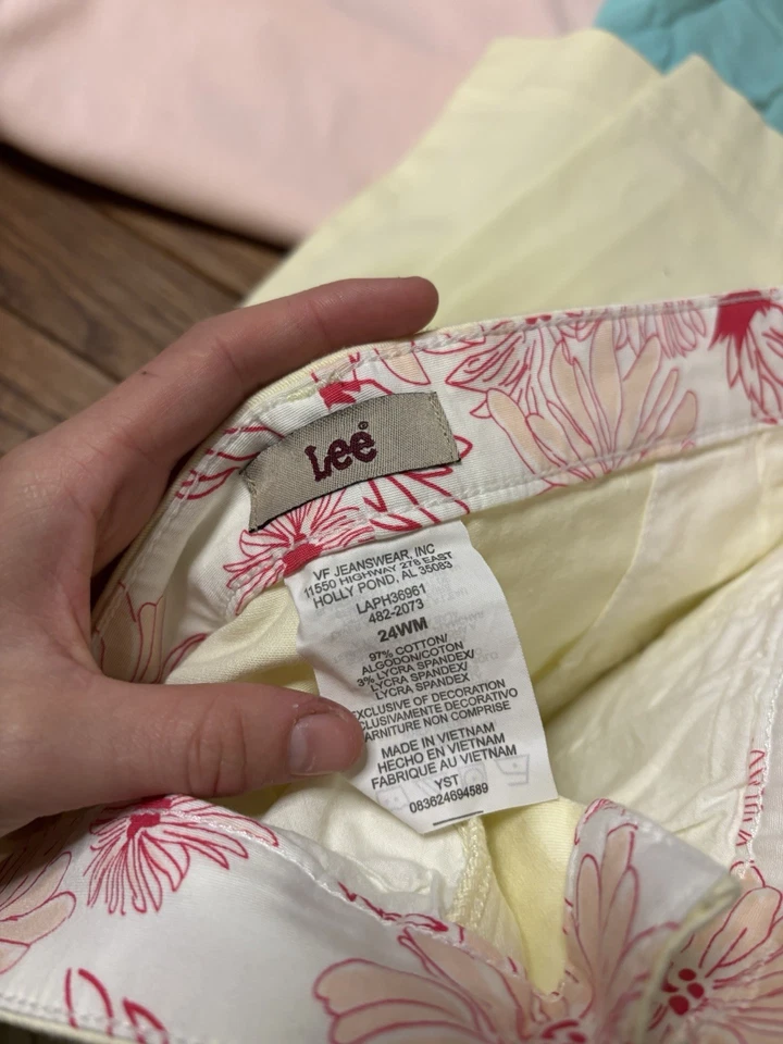 Lee PAQUETE de Mujer 24W Pastel Capri's Amarillo, Rosa y Gris/Azul. Muelle Foto 3 de 4