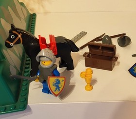 Lego Knights Castle: King's Mountain Fortress 6081. Good condition. 90s Vintage 