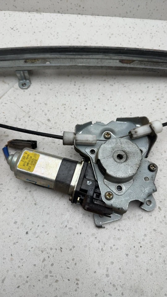 2003 2004 2005 2006 Ford FORD EXPEDITION Left Power Window Motor - Image 2 of 4