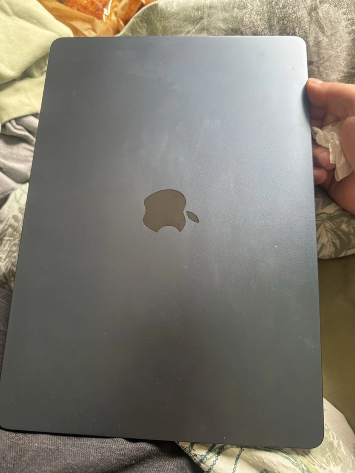 Apple MacBook Air 15" M4 · 16GB · 512GB, photo 2 of 4