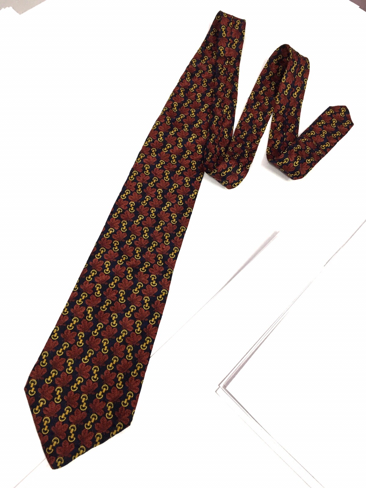 Authentic GIVENCHY Paris Three Leaf Chain On Blac… - image 11