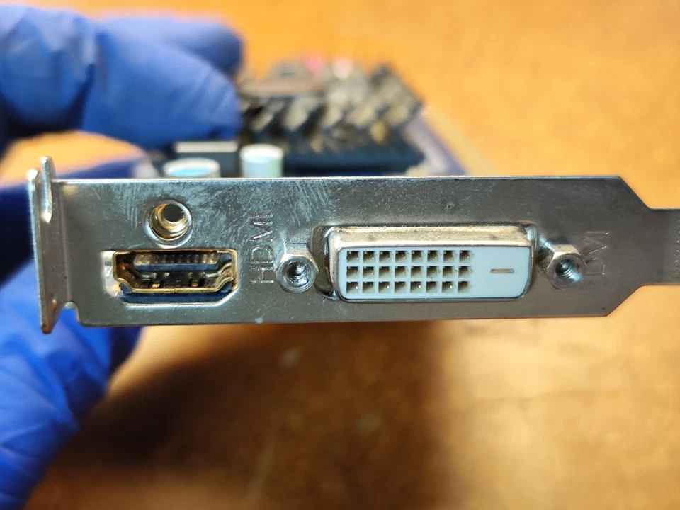 Gigabyte GV-R6450C-1GI HD 6450 Graphics Card GPU Video Card 1GB SFF Low Profile - Image 4 of 4