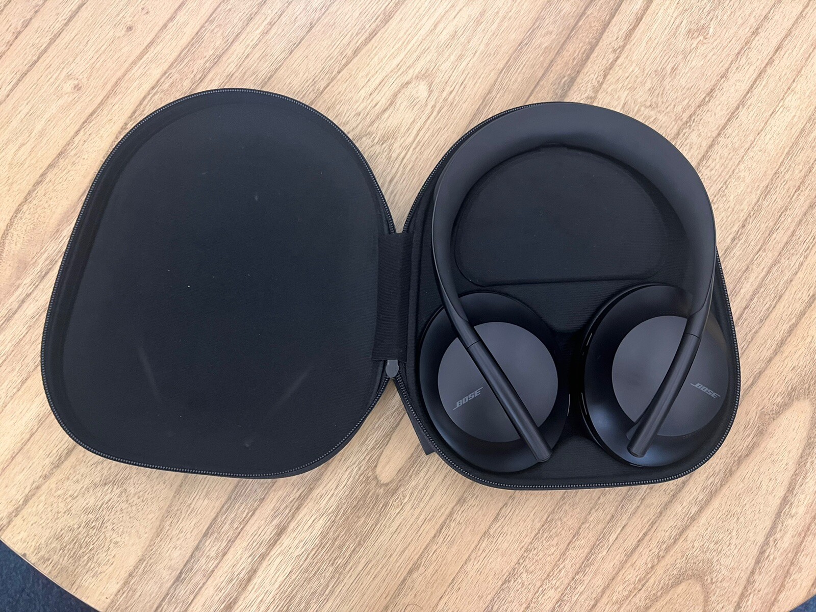 Bose Noise Cancelling 700 Bluetooth Wireless Over-Ear Headphones - Black-image