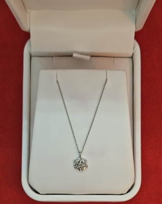 Diamant Schneeflocke Halskette massiv 14k Weißgold 16'' QE II's Antrobus Juweliere!