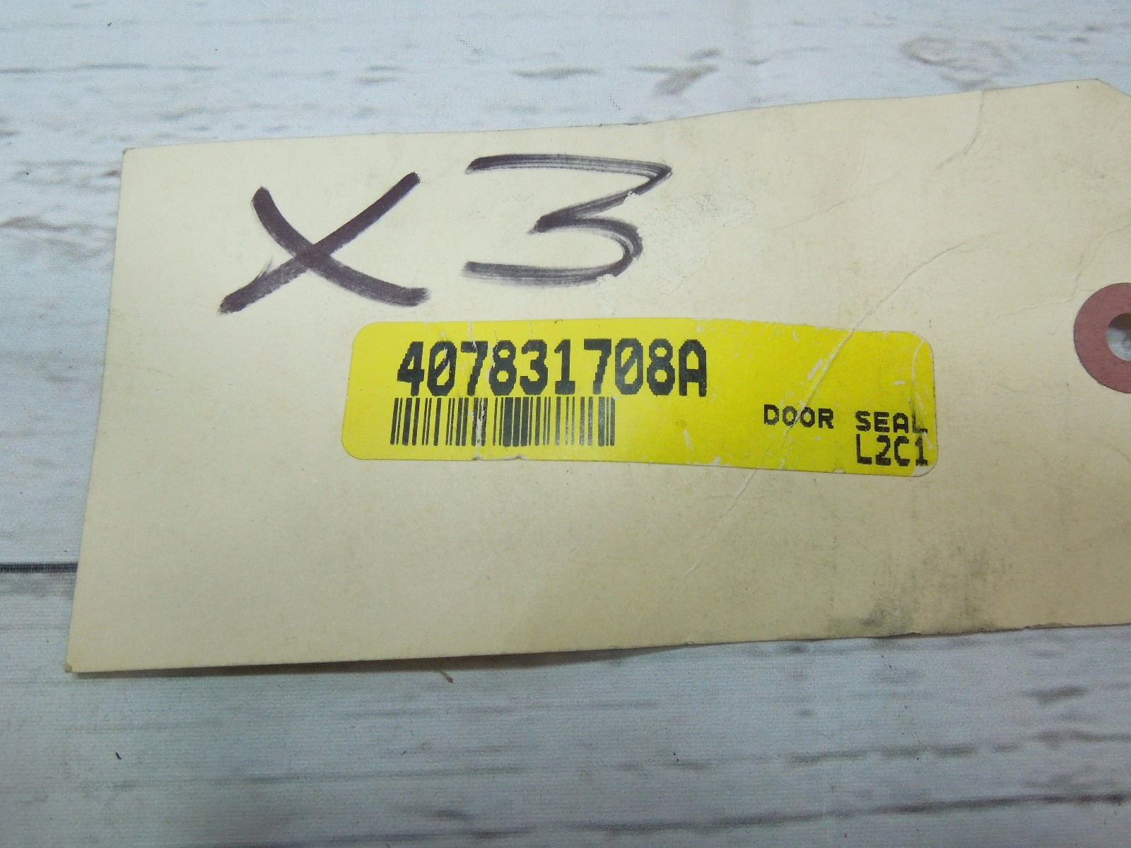 LAMBORGHINI GALLARDO RH DOOR WEATHERSTRIP INNER OEM 407831708A NEW